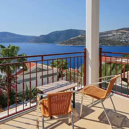Villa Sleeps 6 Air Con Wifi
