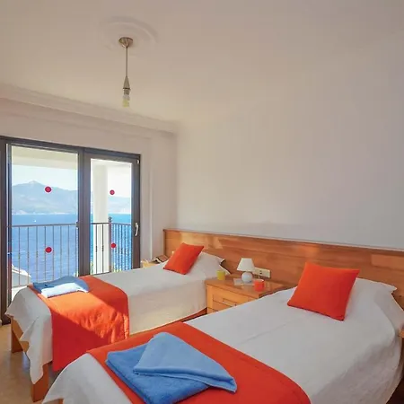 Villa Sleeps 6 Air Con Wifi Kalkan