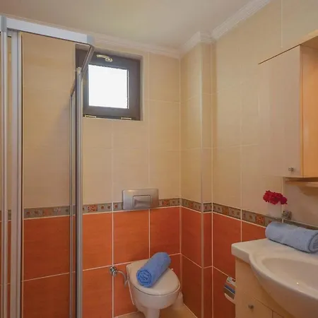 Sleeps 6 Air Con Wifi Villa *