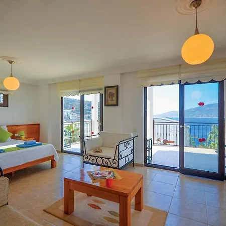 Sleeps 6 Air Con Wifi Villa Kalkan