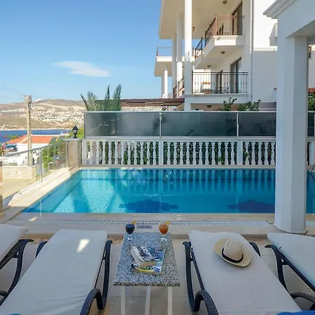 Sleeps 6 Air Con Wifi Villa *