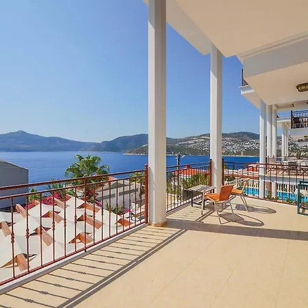 Sleeps 6 Air Con Wifi